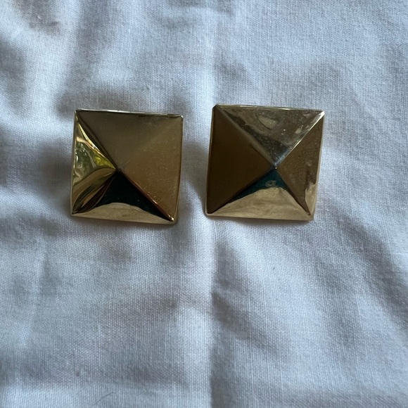 Jewelry - Vintage Chic Gold Pyramid Stud Earrings